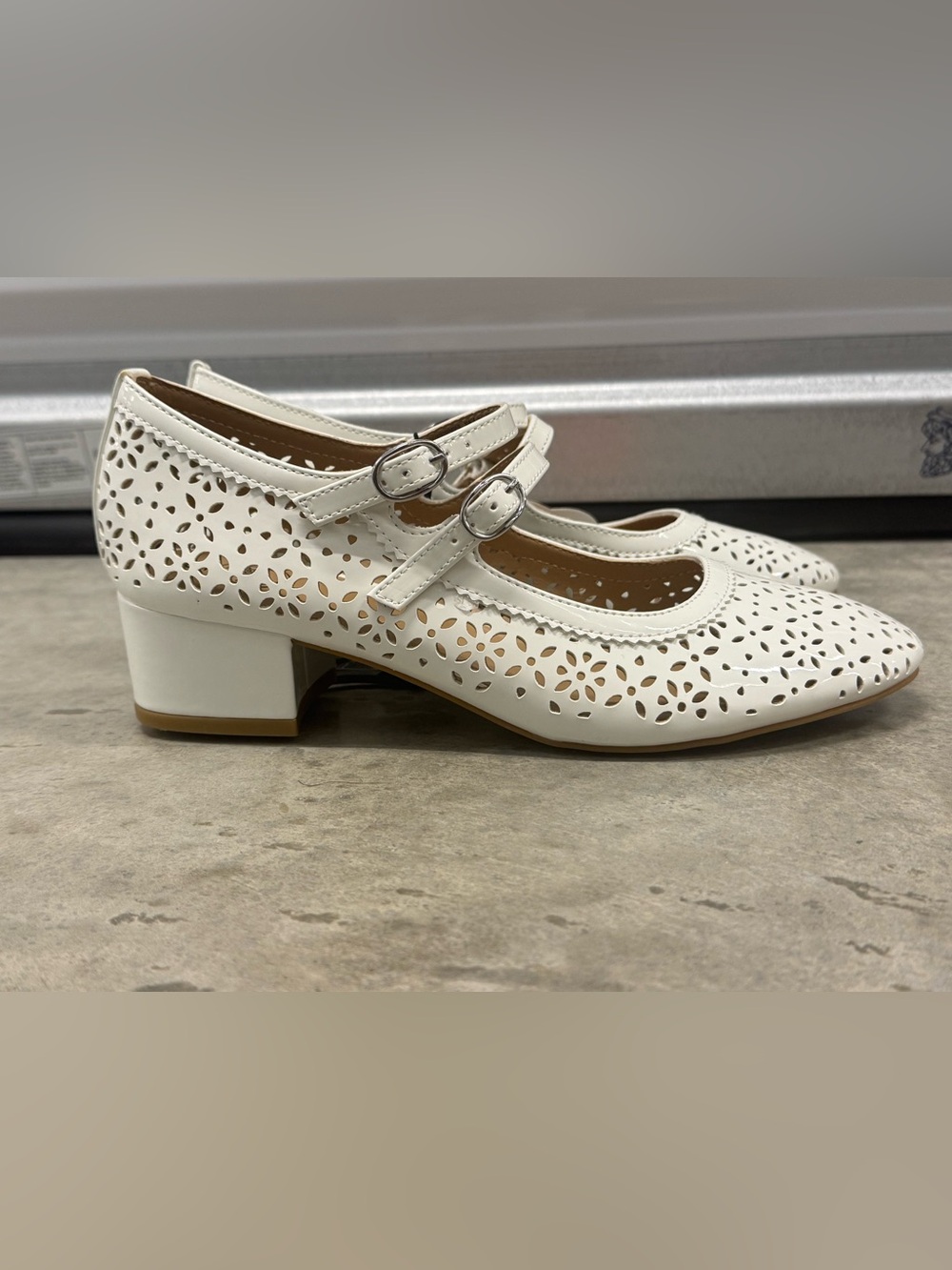 Girls’ Wonder Nation White Double-Strap Block Heel Dress Shoes Size 6 NWT